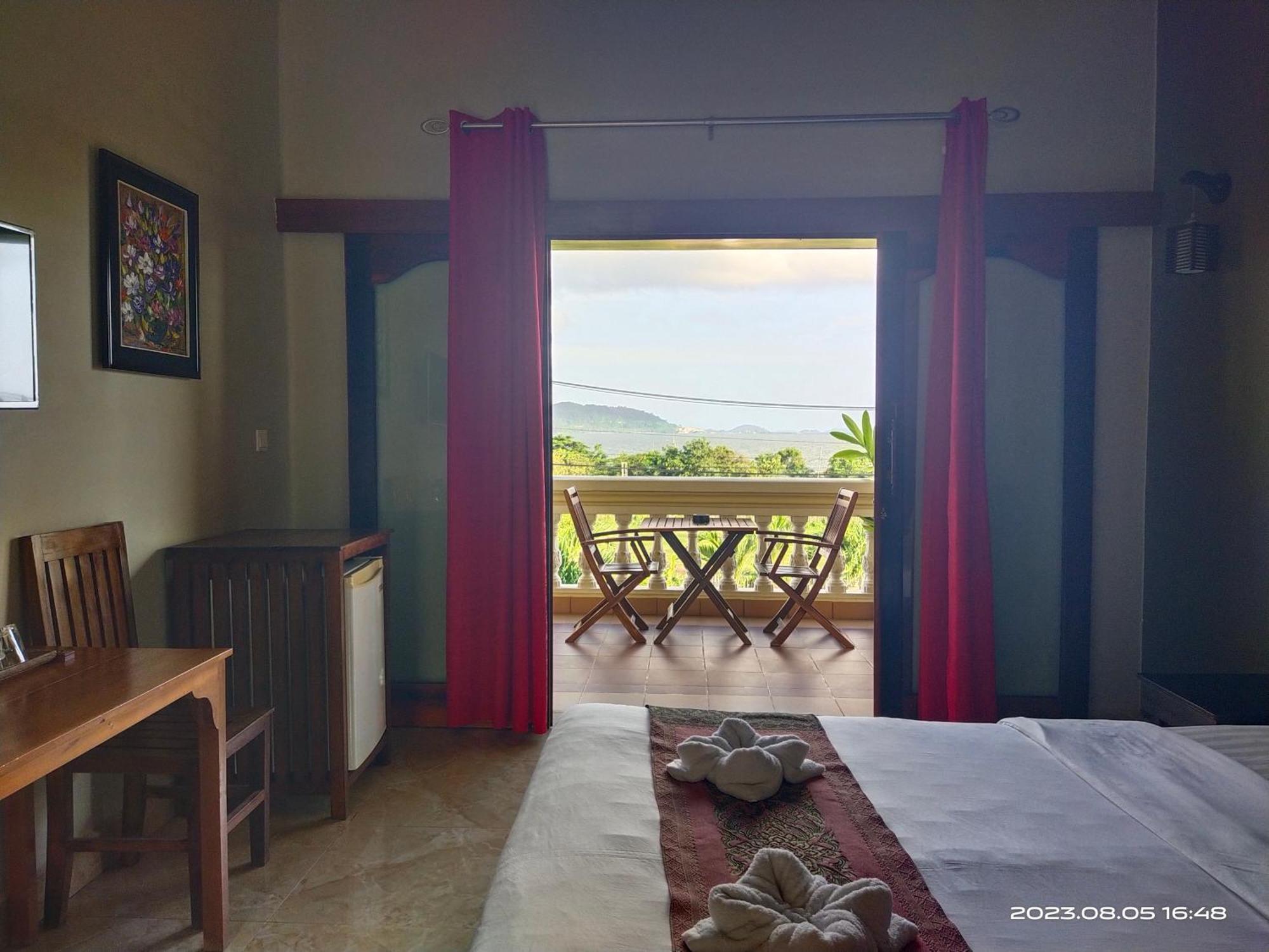 Riviera Hotel & Resort Kep Extérieur photo