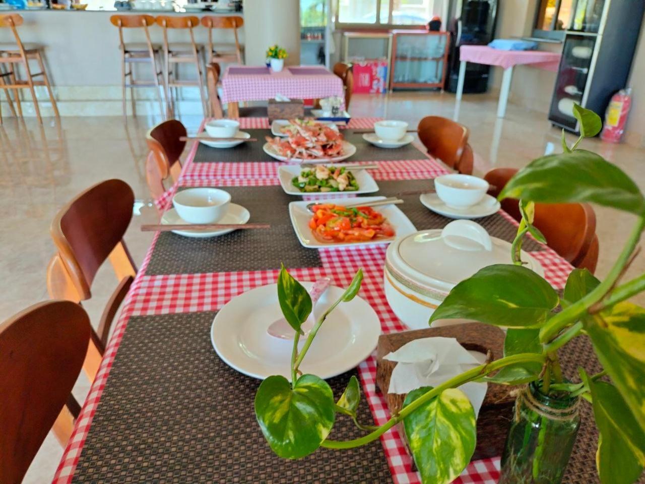 Riviera Hotel & Resort Kep Extérieur photo
