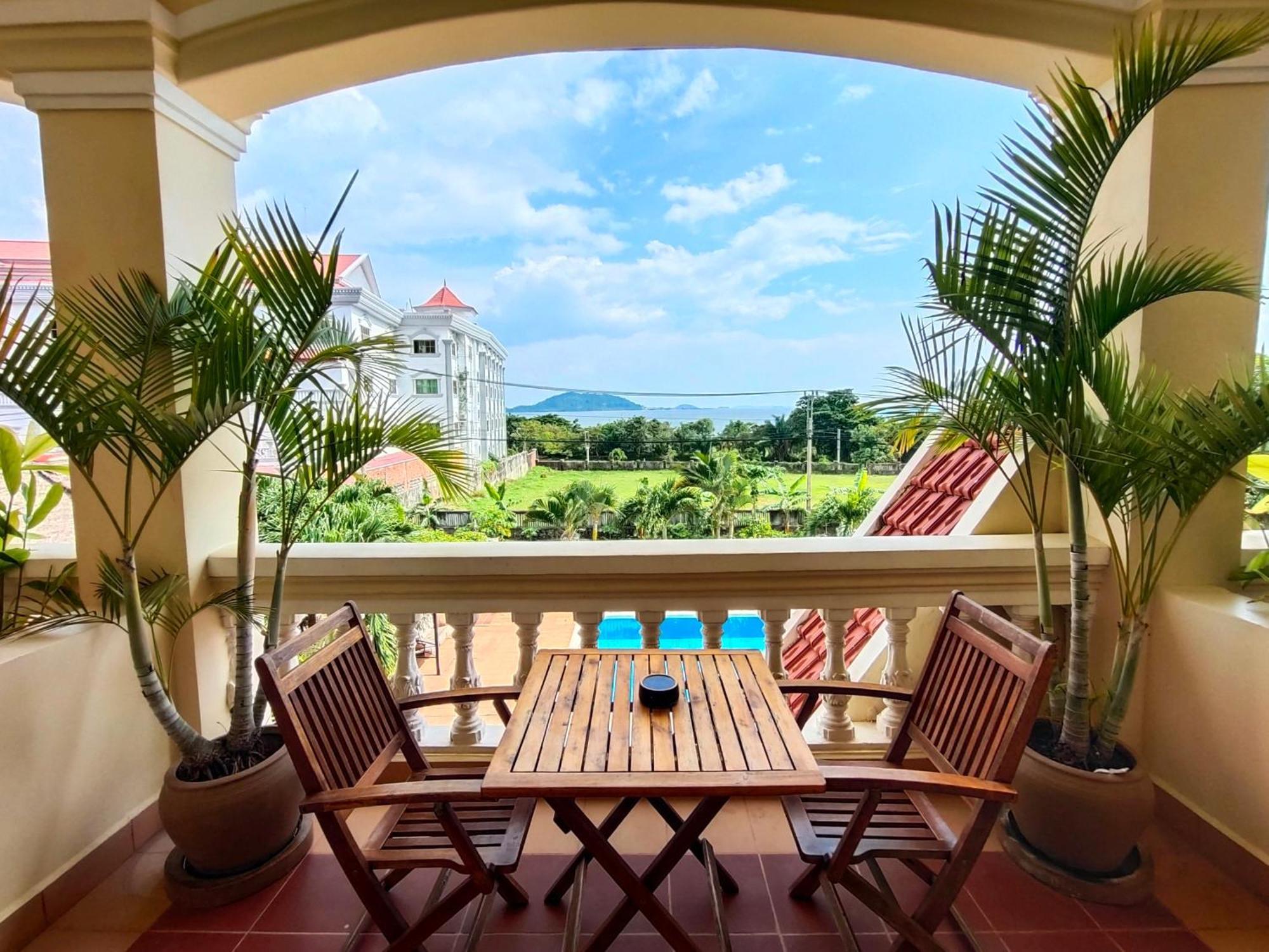 Riviera Hotel & Resort Kep Extérieur photo