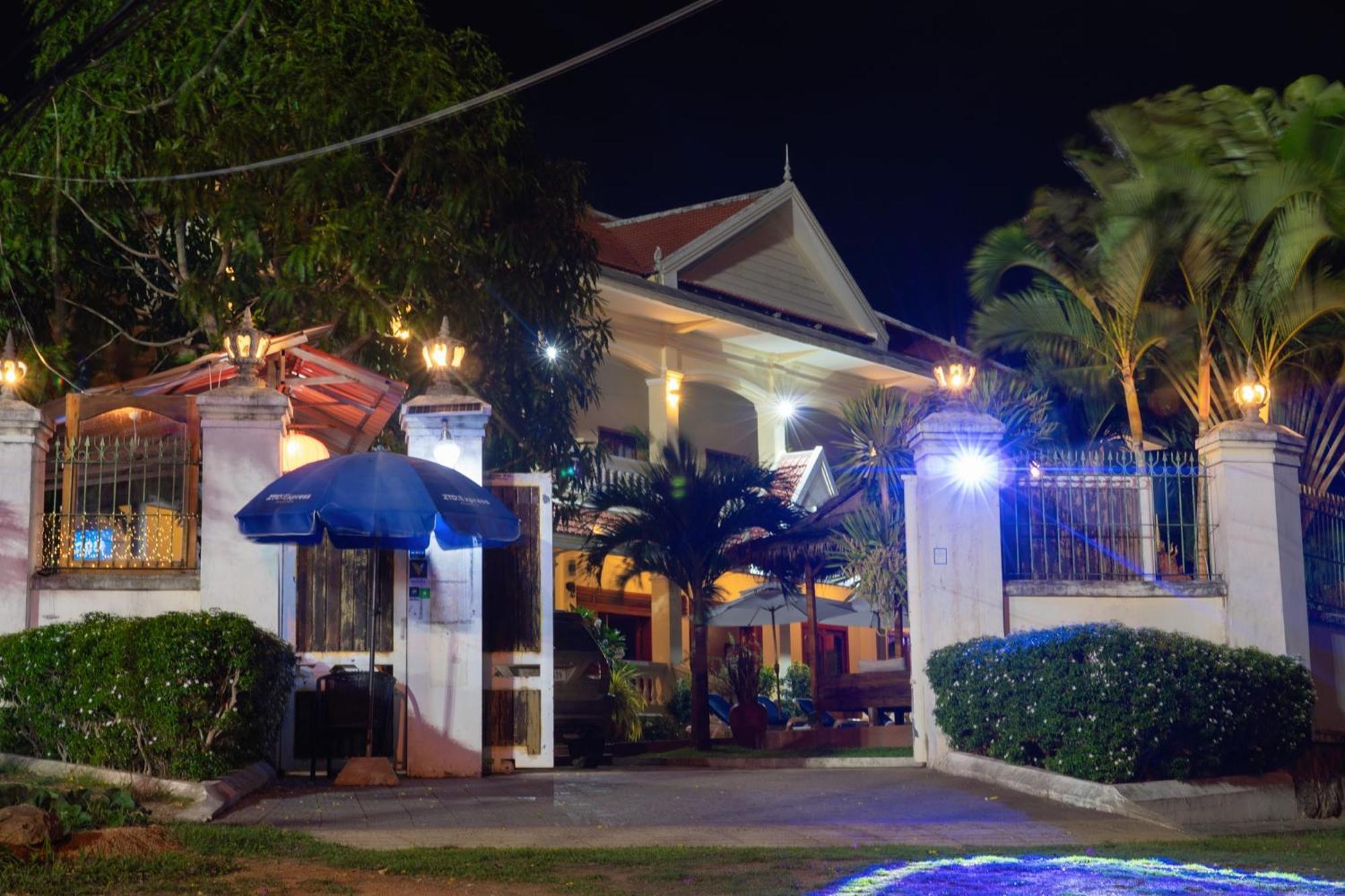 Riviera Hotel & Resort Kep Extérieur photo