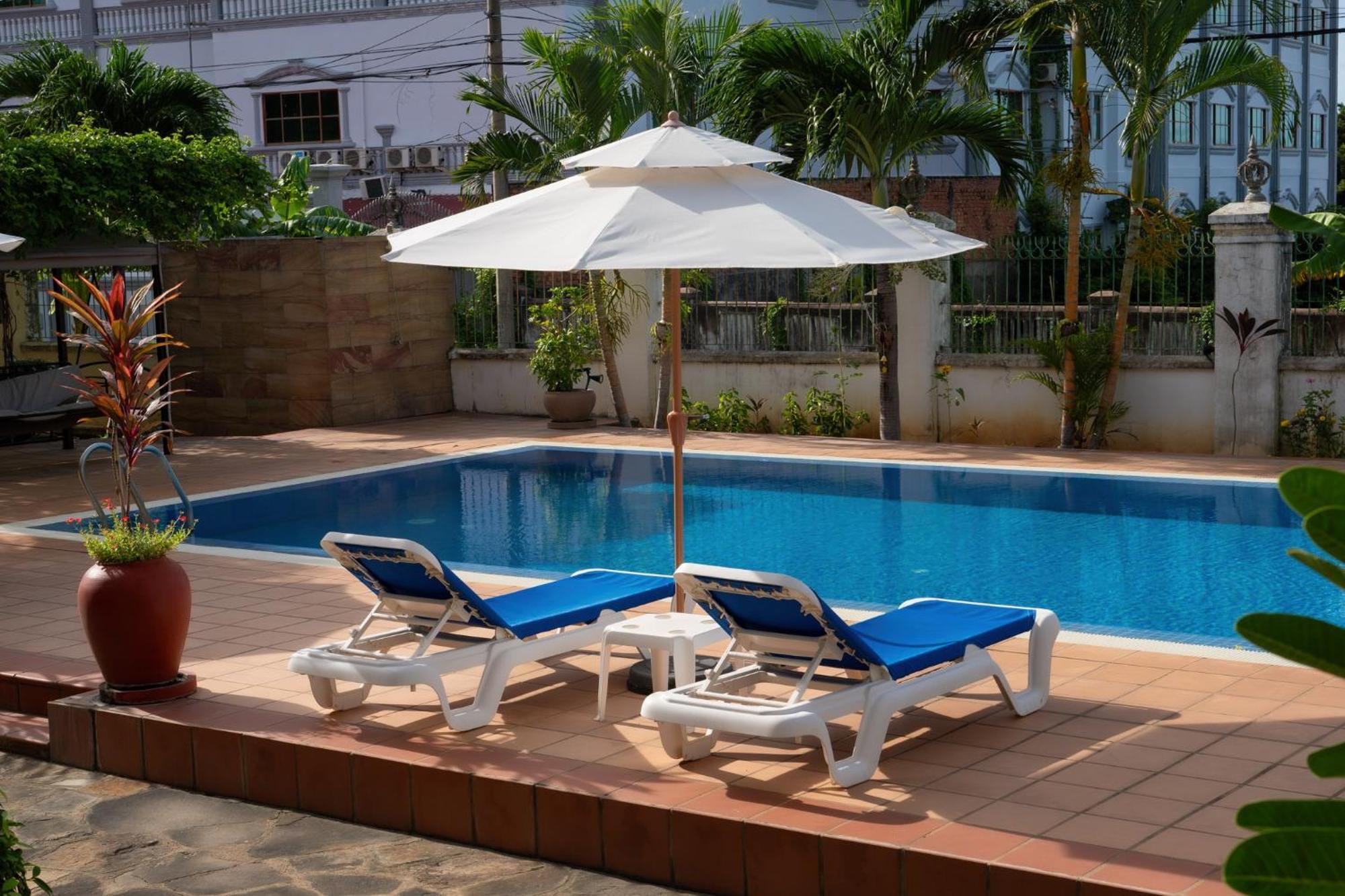 Riviera Hotel & Resort Kep Extérieur photo