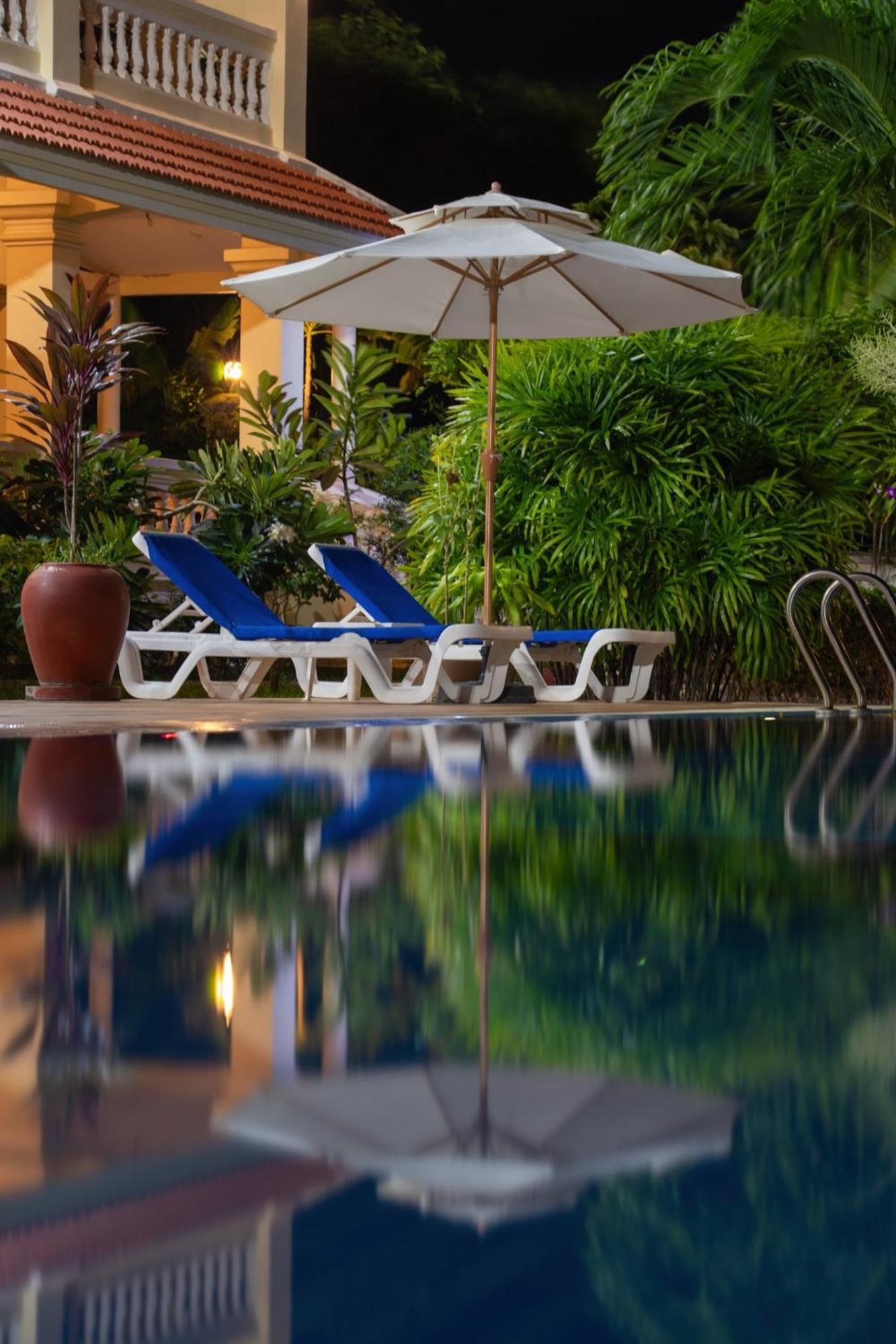 Riviera Hotel & Resort Kep Extérieur photo