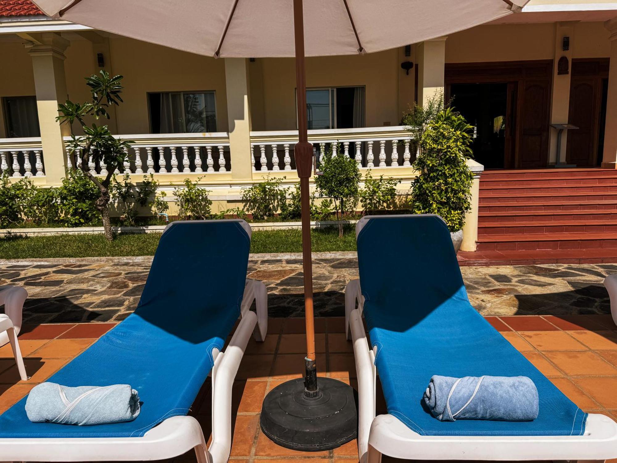 Riviera Hotel & Resort Kep Extérieur photo