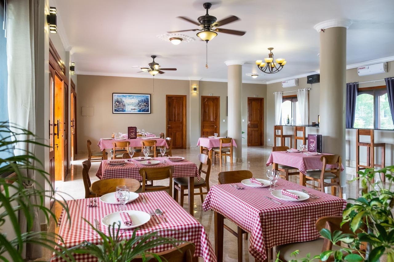 Riviera Hotel & Resort Kep Extérieur photo